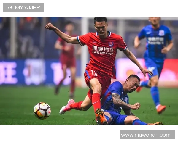 重庆队迎战广州恒大全力争胜展现实力与激情的巅峰对决