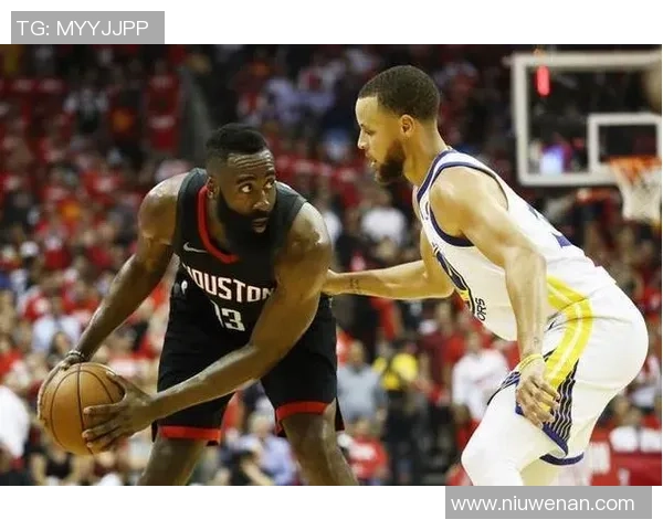 保罗对阵勇士狂砍43分展现绝佳状态引发球迷热议 保罗对阵勇士狂砍43分展现绝佳状态引发球迷热议