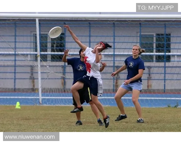 飞盘战术解析：北京飞盘队如何实现中路突破的秘密与策略MBA